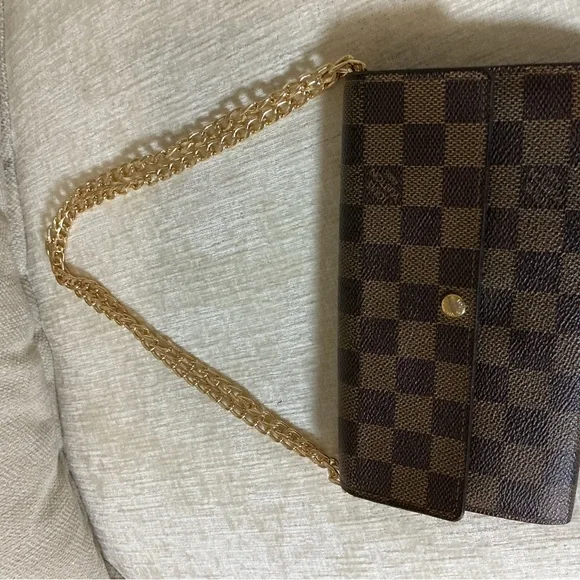 Louis Vuitton Damier Ebene Sarah Wallet - Picture 6 of 6